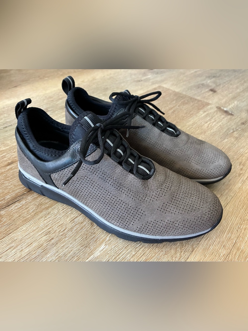 Johnston & Murphy XC4 Prentiss U-Throat Sneakers Brown Leather Men’s Shoes 10.5